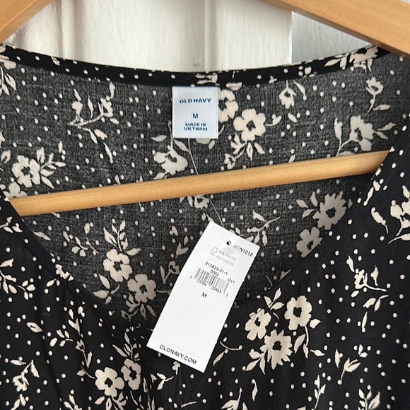 Old Navy Black V-neck Long Sleeve Sundress - Picture 2 of 5